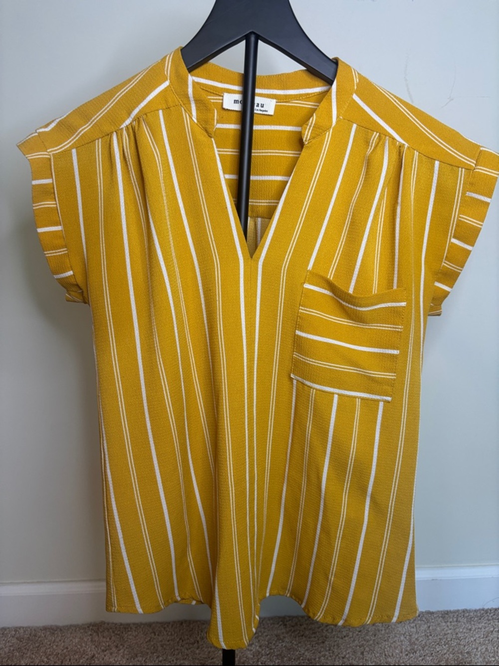 3 for $20 Monteau Mustard Stripe V-Neck Cap Sleeve Top Size Small